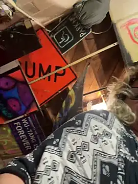 TrashleyRosebud online show from January 9, 1:26 pm