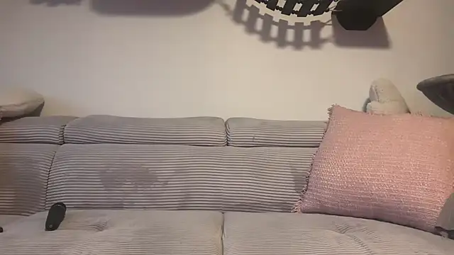 LucyFoxLulu online show from November 29, 3:16 pm