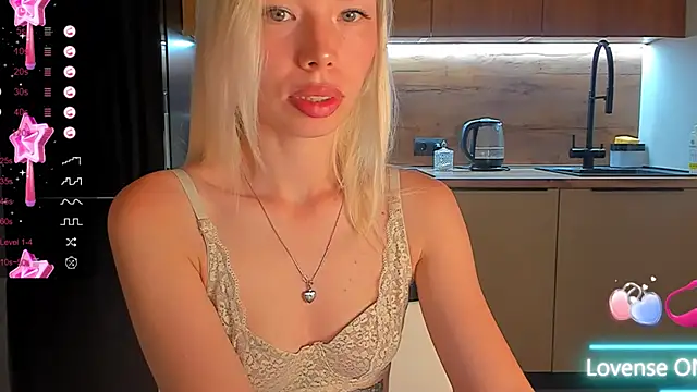 Olivia Bells online show from September 11, 9:15 pm