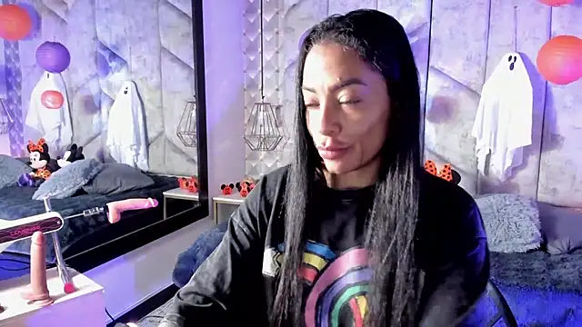 Snapshot of NiicolleMiller chatting on October 18, 12:30 pm NiicolleMiller online show from October 18, 12:30 pm