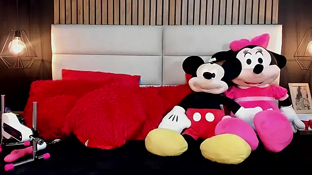 Snapshot of NiicolleMiller chatting on October 4, 2:32 pm NiicolleMiller online show from October 4, 2:32 pm