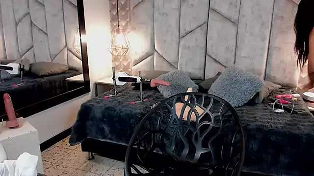 Snapshot of NiicolleMiller chatting on October 11, 1:58 pm NiicolleMiller online show from October 11, 1:58 pm