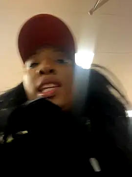 Snapshot of Iceblanca chatting on October 14, 7:33 am Iceblanca online show from October 14, 7:33 am