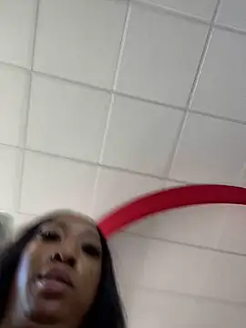 Snapshot of Iceblanca chatting on September 13, 9:01 pm Iceblanca online show from September 13, 9:01 pm