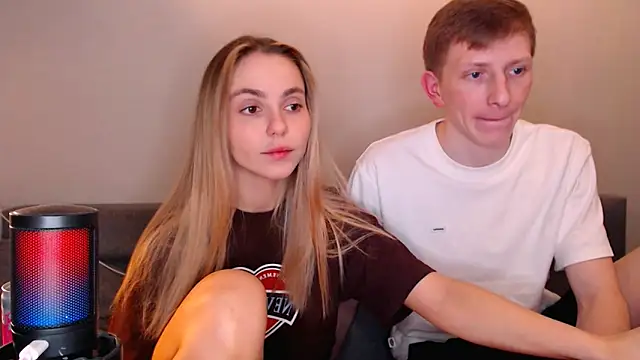 juliaanddima online show from December 4, 10:32 pm