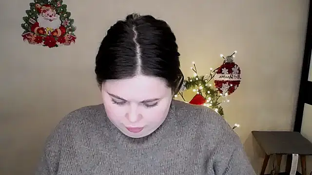 Emily Mo online show from December 22, 8:28 am