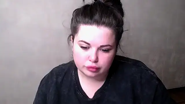 Snapshot of Emily_Mo chatting on September 23, 6:11 am Emily Mo online show from September 23, 6:11 am