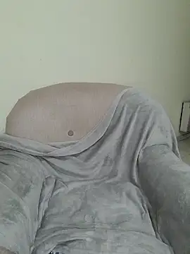 DianiQueenn online show from June 7, 2:40 am