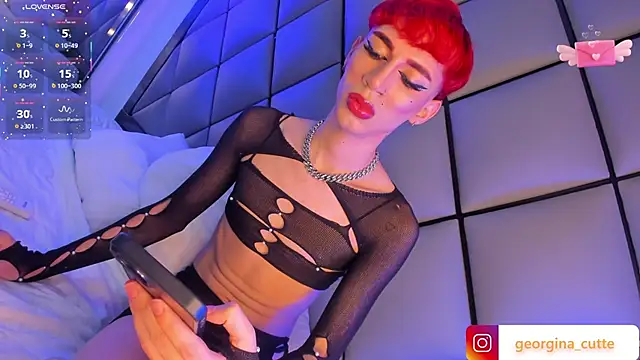 Snapshot of GeorginaCute_ chatting on October 6, 1:17 pm GeorginaCute  online show from October 6, 1:17 pm