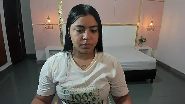LyndaKimm online show from September 8, 7:02 pm