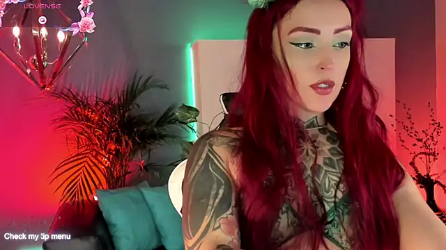 Snapshot of Megan_inked chatting on October 10, 4:39 am Megan inked online show from October 10, 4:39 am