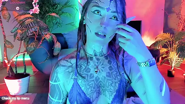 Snapshot of Megan_inked chatting on October 25, 5:15 am Megan inked online show from October 25, 5:15 am