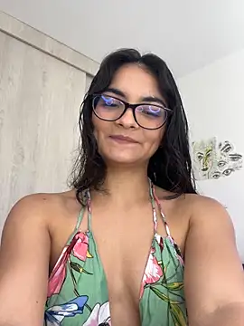 Snapshot of Cat2525 chatting on October 25, 9:10 pm Cat2525 online show from October 25, 9:10 pm