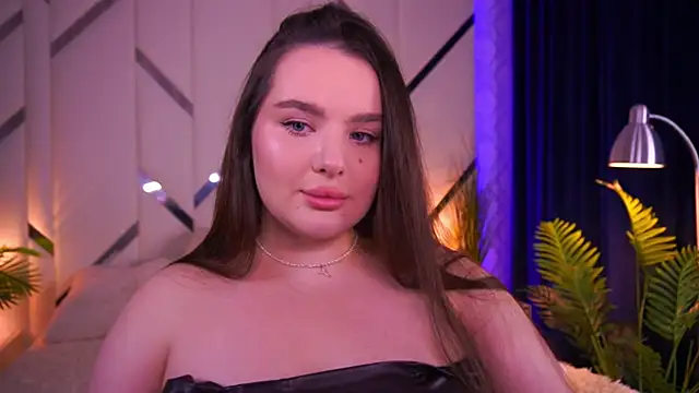 Snapshot of CuteAmberr chatting on October 19, 11:40 pm CuteAmberr online show from October 19, 11:40 pm