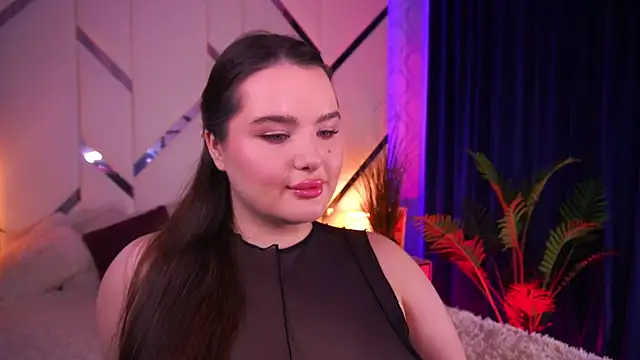 Snapshot of CuteAmberr chatting on November 1, 12:37 am CuteAmberr online show from November 1, 12:37 am