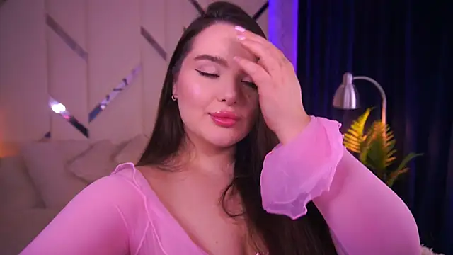 Snapshot of CuteAmberr chatting on October 27, 12:06 am CuteAmberr online show from October 27, 12:06 am