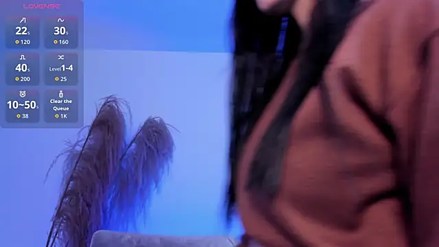 charlottewhitte online show from December 18, 11:48 am