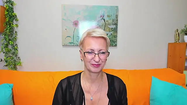 Snapshot of iamyourdream89 chatting on September 18, 11:09 am iamyourdream89 online show from September 18, 11:09 am