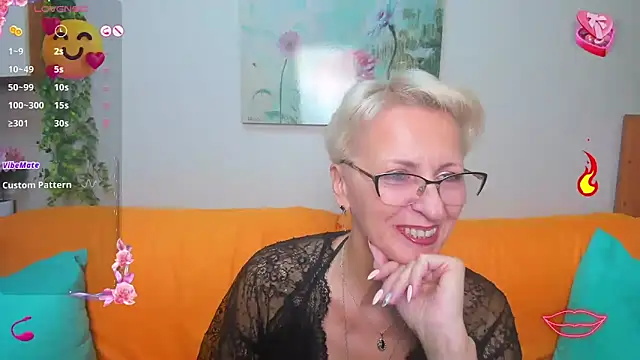 Snapshot of iamyourdream89 chatting on October 3, 2:00 pm iamyourdream89 online show from October 3, 2:00 pm