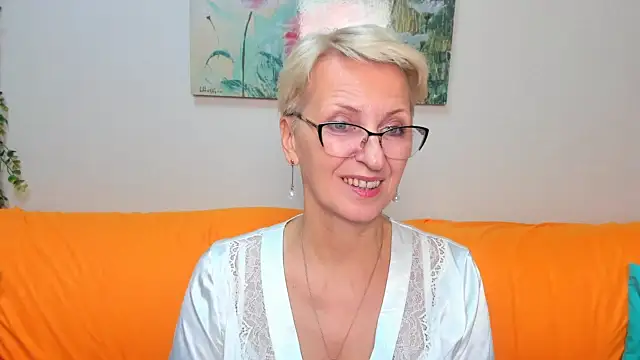 Snapshot of iamyourdream89 chatting on October 13, 8:00 pm iamyourdream89 online show from October 13, 8:00 pm