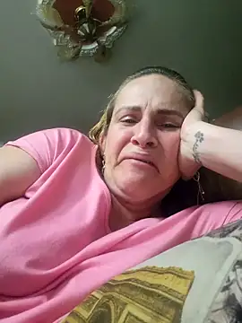 Snapshot of SeductionSilera chatting on September 16, 1:13 am SeductionSilera online show from September 16, 1:13 am