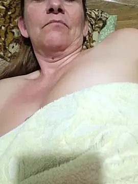 Snapshot of SeductionSilera chatting on September 17, 4:43 am SeductionSilera online show from September 17, 4:43 am