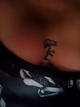 Snapshot of SeductionSilera chatting on September 20, 5:17 am SeductionSilera online show from September 20, 5:17 am