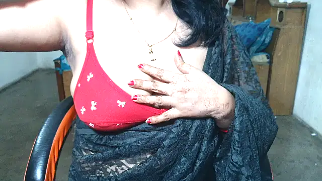 Snapshot of Cute_Mahi22 chatting on October 1, 7:30 pm Cute Mahi22 online show from October 1, 7:30 pm