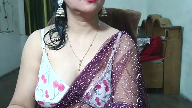 Snapshot of Cute_Mahi22 chatting on October 24, 5:03 am Cute Mahi22 online show from October 24, 5:03 am