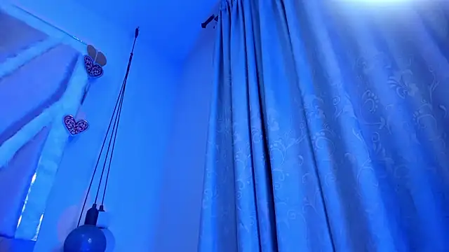 xhinata hyugax online show from April 1, 1:50 am