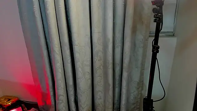 Snapshot of xhinata_hyugax chatting on September 20, 12:21 am xhinata hyugax online show from September 20, 12:21 am