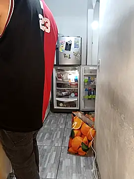 kingofqueenxxx online show from April 15, 1:50 am