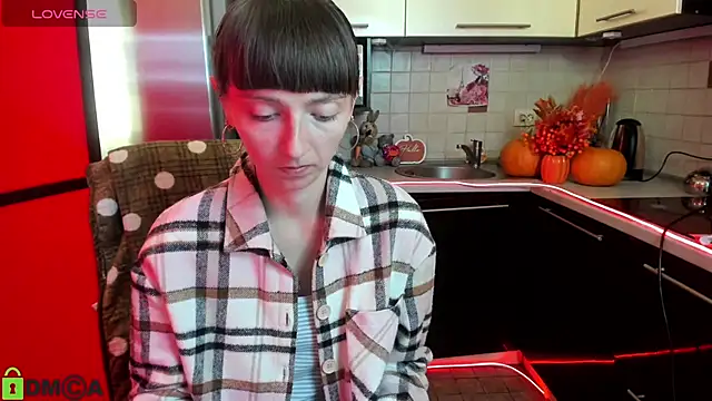 TayanaJons online show from September 26, 7:50 am