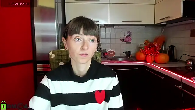 TayanaJons online show from September 29, 7:02 am