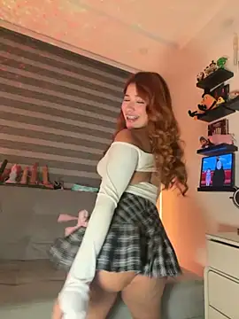 Snapshot of crystal_bunny7 chatting on November 2, 12:47 am crystal bunny7 online show from November 2, 12:47 am