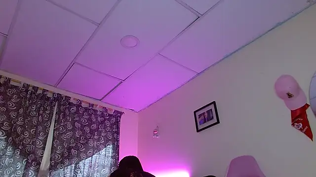 Snapshot of Dakota_bumm chatting on September 18, 8:51 pm Dakota bumm online show from September 18, 8:51 pm