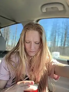 Snapshot of GoldenFlameGoddess chatting on October 5, 8:36 pm GoldenFlameGoddess online show from October 5, 8:36 pm