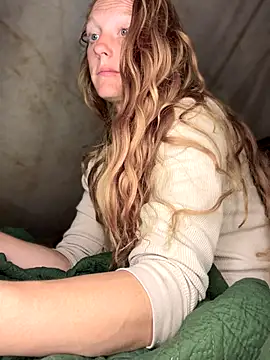 Snapshot of GoldenFlameGoddess chatting on September 21, 1:43 pm GoldenFlameGoddess online show from September 21, 1:43 pm