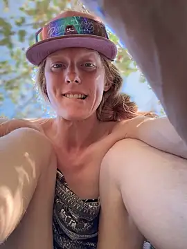 Snapshot of GoldenFlameGoddess chatting on September 24, 9:47 pm GoldenFlameGoddess online show from September 24, 9:47 pm