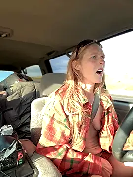 Snapshot of GoldenFlameGoddess chatting on October 25, 11:22 pm GoldenFlameGoddess online show from October 25, 11:22 pm