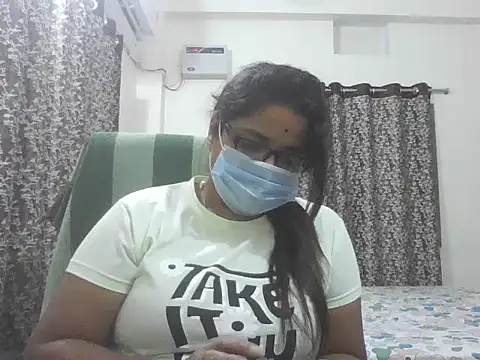 NaughtyNikita online show from November 2, 5:38 pm