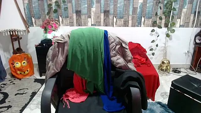 Snapshot of KarimaSarabe chatting on October 15, 8:44 pm KarimaSarabe online show from October 15, 8:44 pm