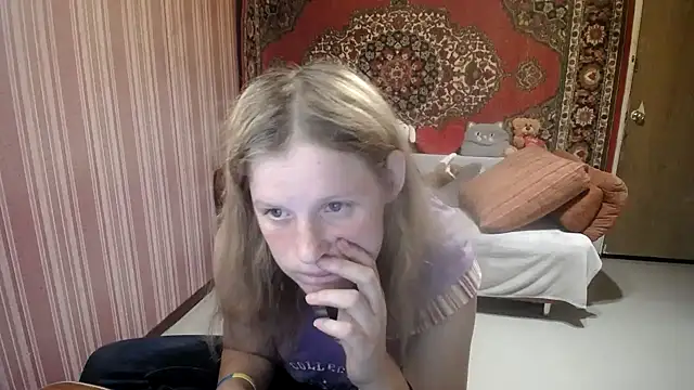 Kathlyn  Heath online show from September 18, 7:56 pm