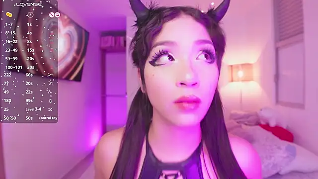 angel rouse  online show from October 14, 10:56 pm