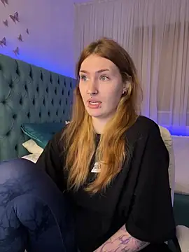  Chlo  e online show from October 10, 9:20 pm