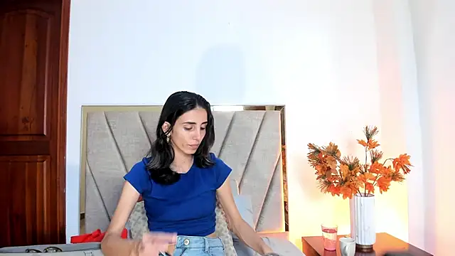 Nina Cavaali online show from October 14, 6:32 pm