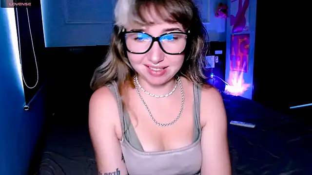 Cosmo Riri online show from September 20, 4:11 am