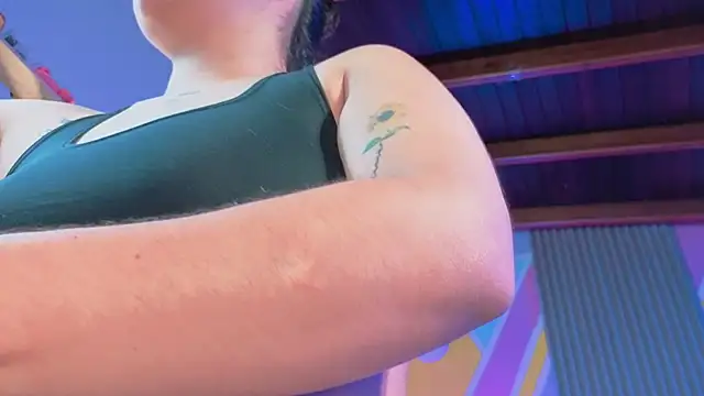 Snapshot of Cuttiealice chatting on September 26, 6:05 pm Cuttiealice online show from September 26, 6:05 pm