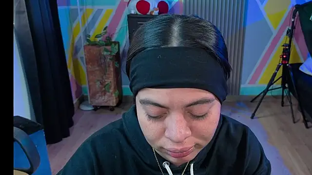 Snapshot of Cuttiealice chatting on October 3, 12:10 pm Cuttiealice online show from October 3, 12:10 pm