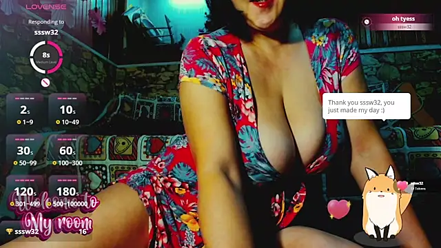 Snapshot of Katrine chatting on October 26, 1:34 am Katrine online show from October 26, 1:34 am